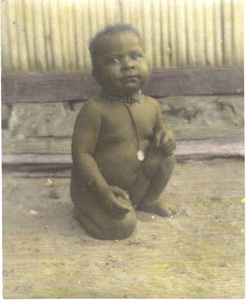 229014 Jong kind van de Marind-anim te Okaba (Indonesië)